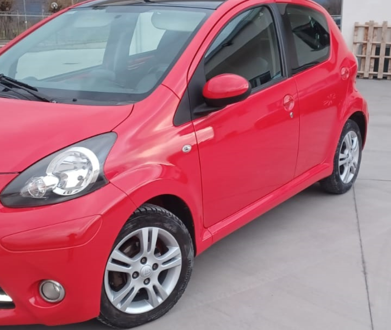 TOYOTA AYGO CAMBIO AUTOMATICO