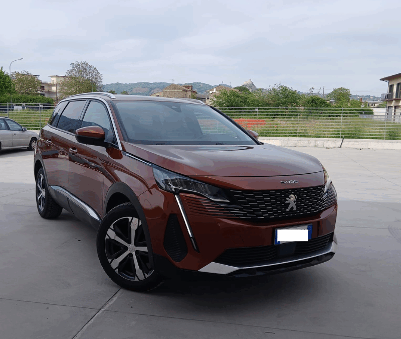 PEUGEOT 5008