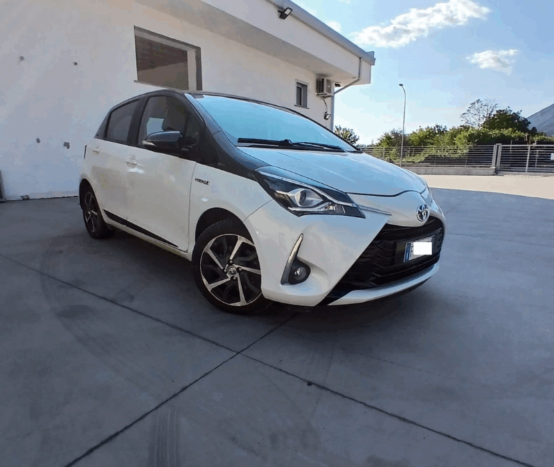 TOYOTA YARIS HYBRID
